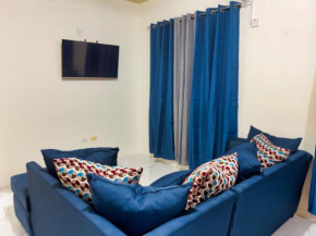 Centrally Located Private 1 Bed King Suite